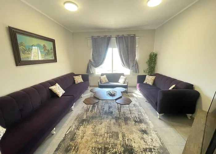 Grandeur Sunrise Apartments
